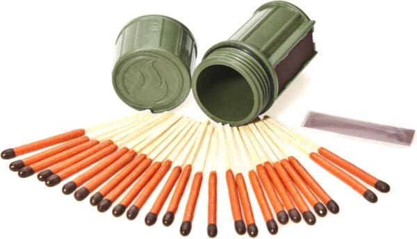 UCO Stormproof Match Kit with Waterproof Case, 25 Stormproof Matches and 3 Strikers
